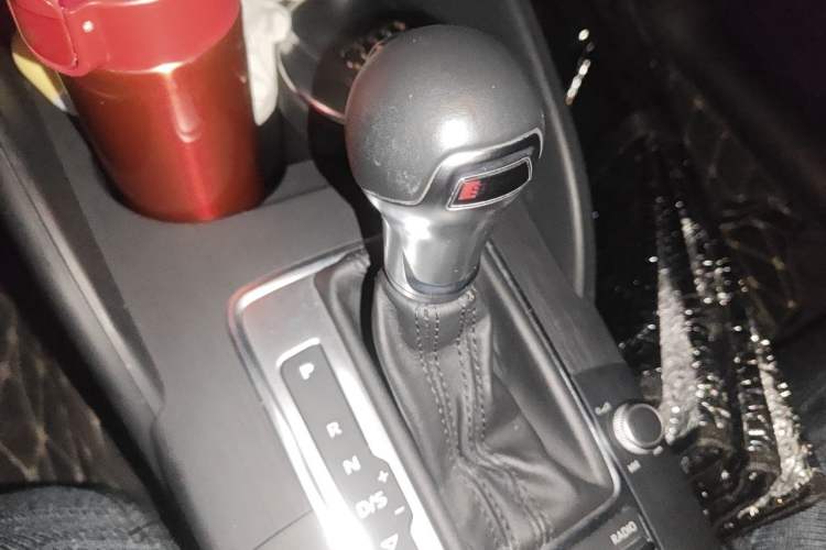 Used Audi A3 2017 Limousine 35 TFSI Fashion Model Gear Lever