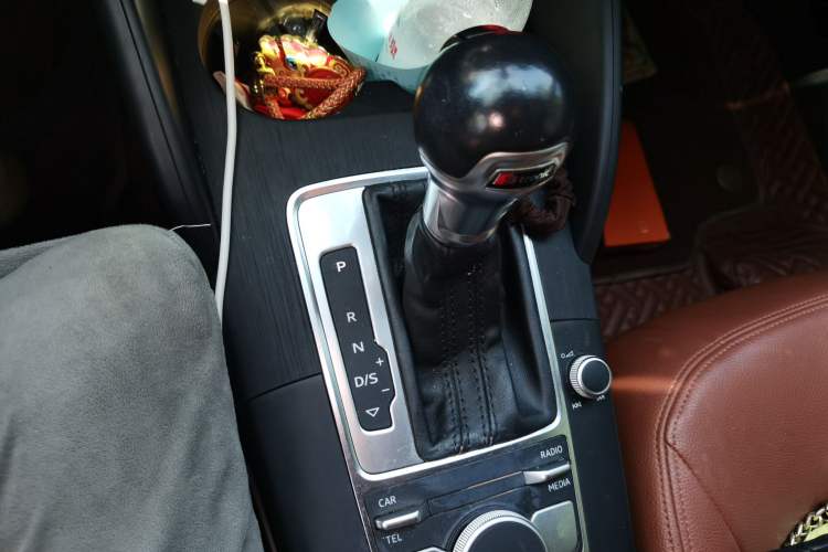 Used Audi A3 2017 Sportback 35 TFSI Ambition Edition Gear Lever