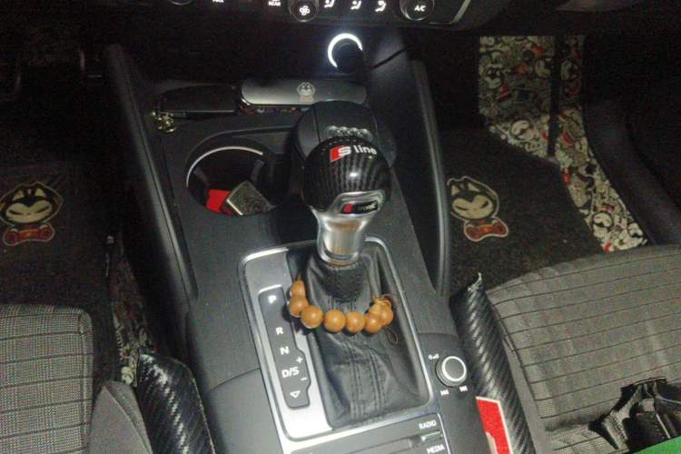 Used Audi A3 2017 Limousine 35 TFSI Sport Edition Gear Lever