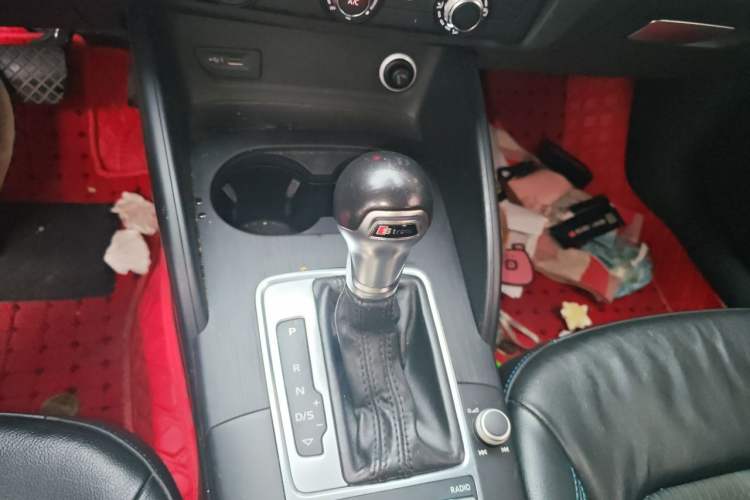 Used Audi A3 2017 Limousine 35 TFSI Fashion Model Gear Lever