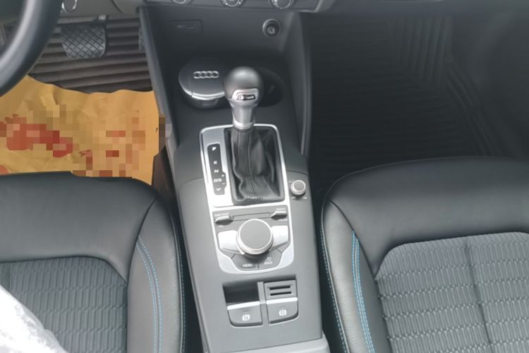 Used Audi A3 2017 Limousine 35 TFSI Fashion Model Gear Lever