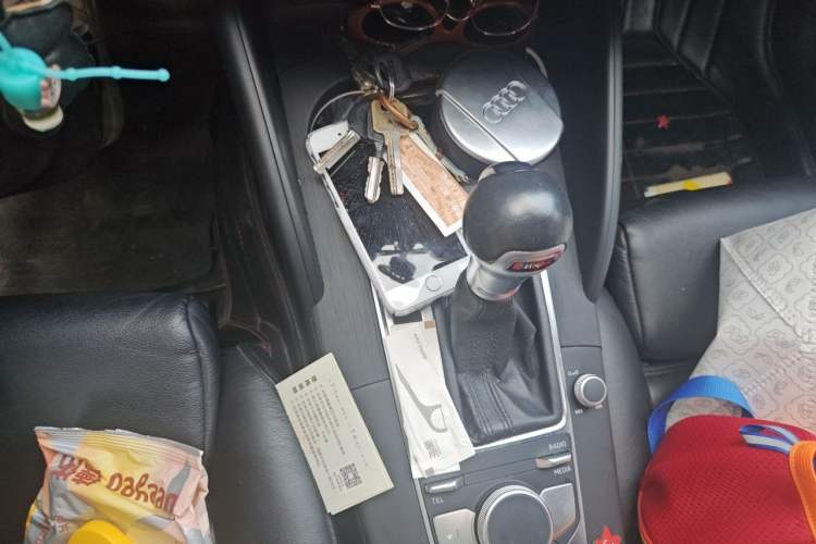Used Audi A3 2017 Limousine 35 TFSI Sport Edition Gear Lever