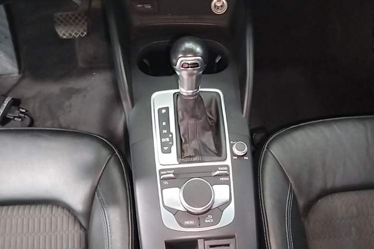 Used Audi A3 2017 Sportback 35 TFSI Fashion Model Gear Lever
