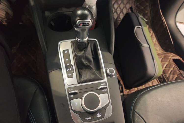 Used Audi A3 2017 Sportback 35 TFSI Fashion Model Gear Lever