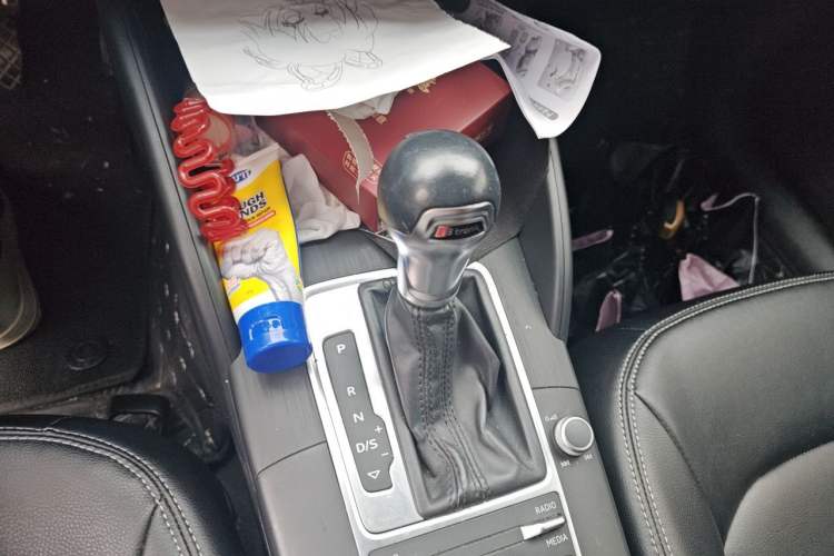 Used Audi A3 2017 Limousine 35 TFSI Ambition Edition Gear Lever