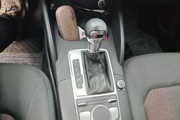 Used Audi A3 2017 Sportback 35 TFSI Ambition Edition Gear Lever