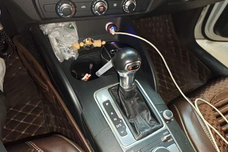 Used Audi A3 2017 Sportback 35 TFSI Fashion Model Gear Lever