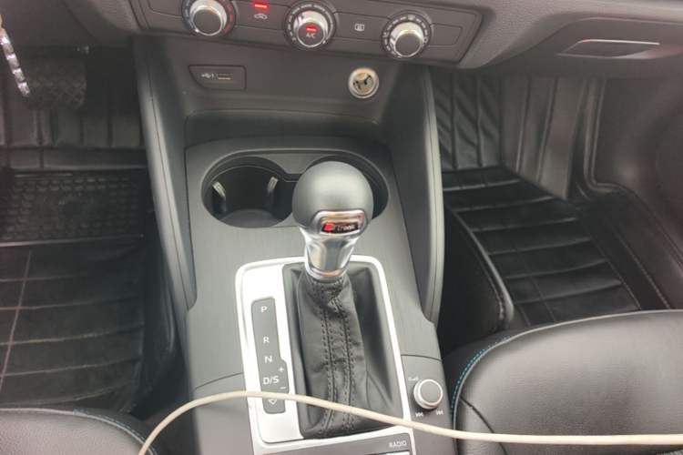 Used Audi A3 2017 Sportback 35 TFSI Fashion Model Gear Lever