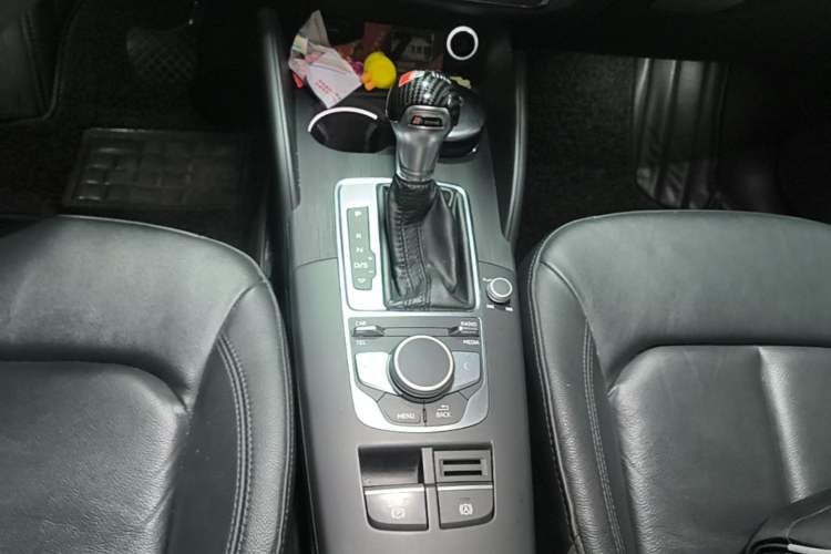 Used Audi A3 2017 Sportback 35 TFSI Style Edition Gear Lever