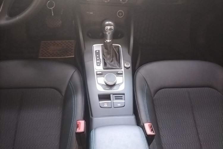 Used Audi A3 2017 Sportback 35 TFSI Fashion Model Gear Lever