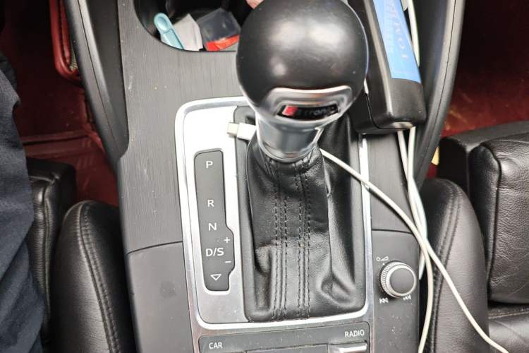Used Audi A3 2017 Limousine 35 TFSI Sport Edition Gear Lever