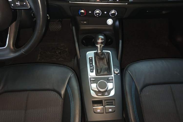 Used Audi A3 2017 Sportback 35 TFSI Fashion Model Gear Lever