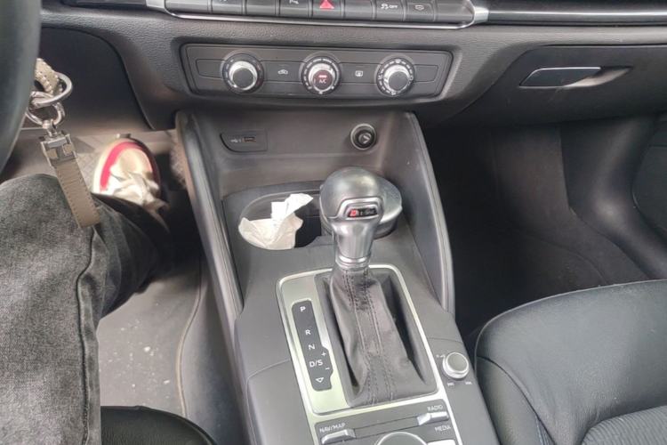 Used Audi A3 2017 Sportback 35 TFSI Fashion Model Gear Lever