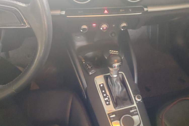 Used Audi A3 2017 Sportback 35 TFSI Ambition Edition Gear Lever