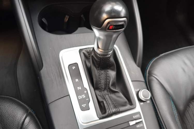 Used Audi A3 2017 Sportback 35 TFSI Fashion Model Gear Lever