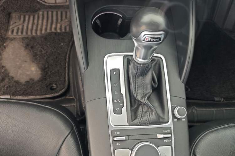 Used Audi A3 2017 Sportback 35 TFSI Style Edition Gear Lever