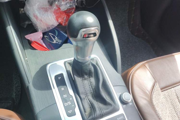 Used Audi A3 2017 Limousine 35 TFSI Ambition Edition Gear Lever