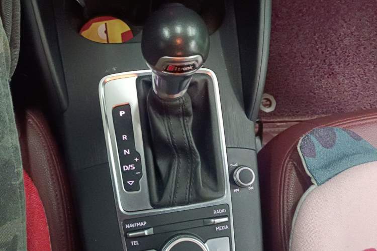 Used Audi A3 2017 Sportback 35 TFSI Ambition Edition Gear Lever