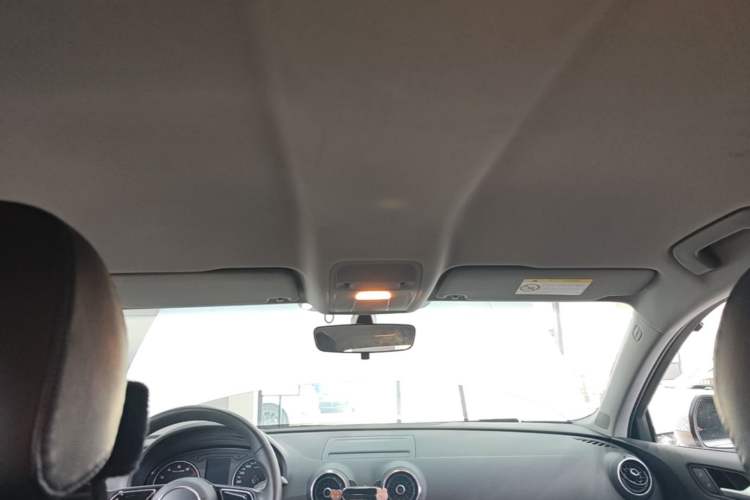 Used Audi A3 2017 Limousine 35 TFSI Ambition Edition Headliner