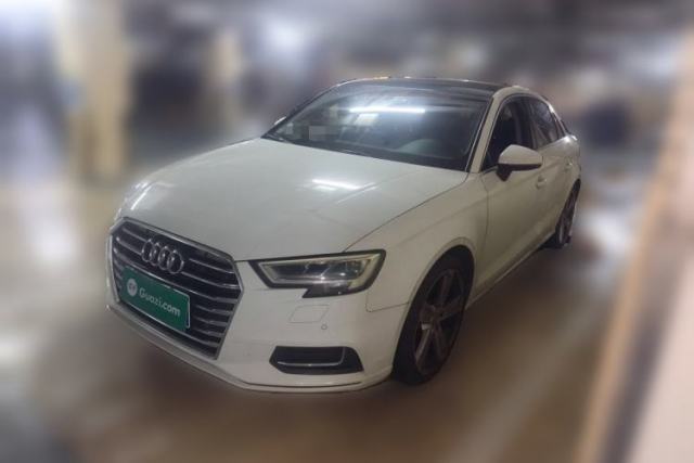 Ojetý Audi A3 2017 Limousine 35 TFSI Style Edition
