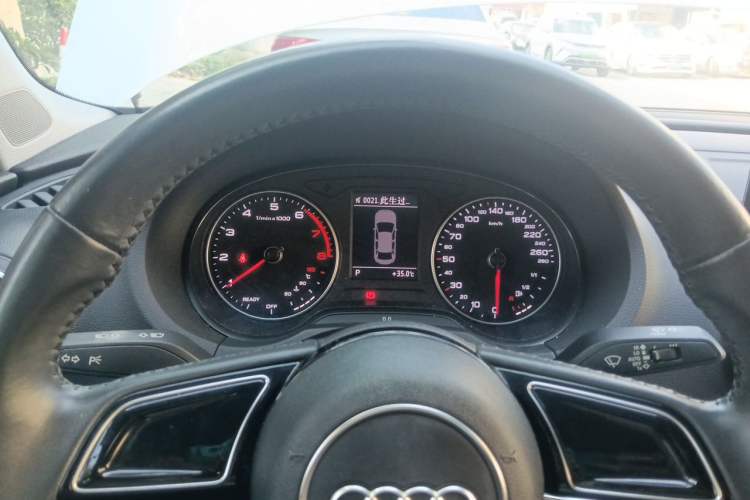Used Audi A3 2017 Limousine 35 TFSI Ambition Edition Instrument Cluster