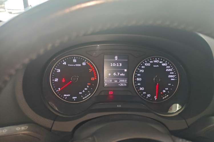 Used Audi A3 2017 Limousine 35 TFSI Style Edition Instrument Cluster