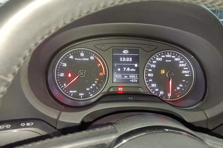 Used Audi A3 2017 Limousine 35 TFSI Fashion Model Instrument Cluster