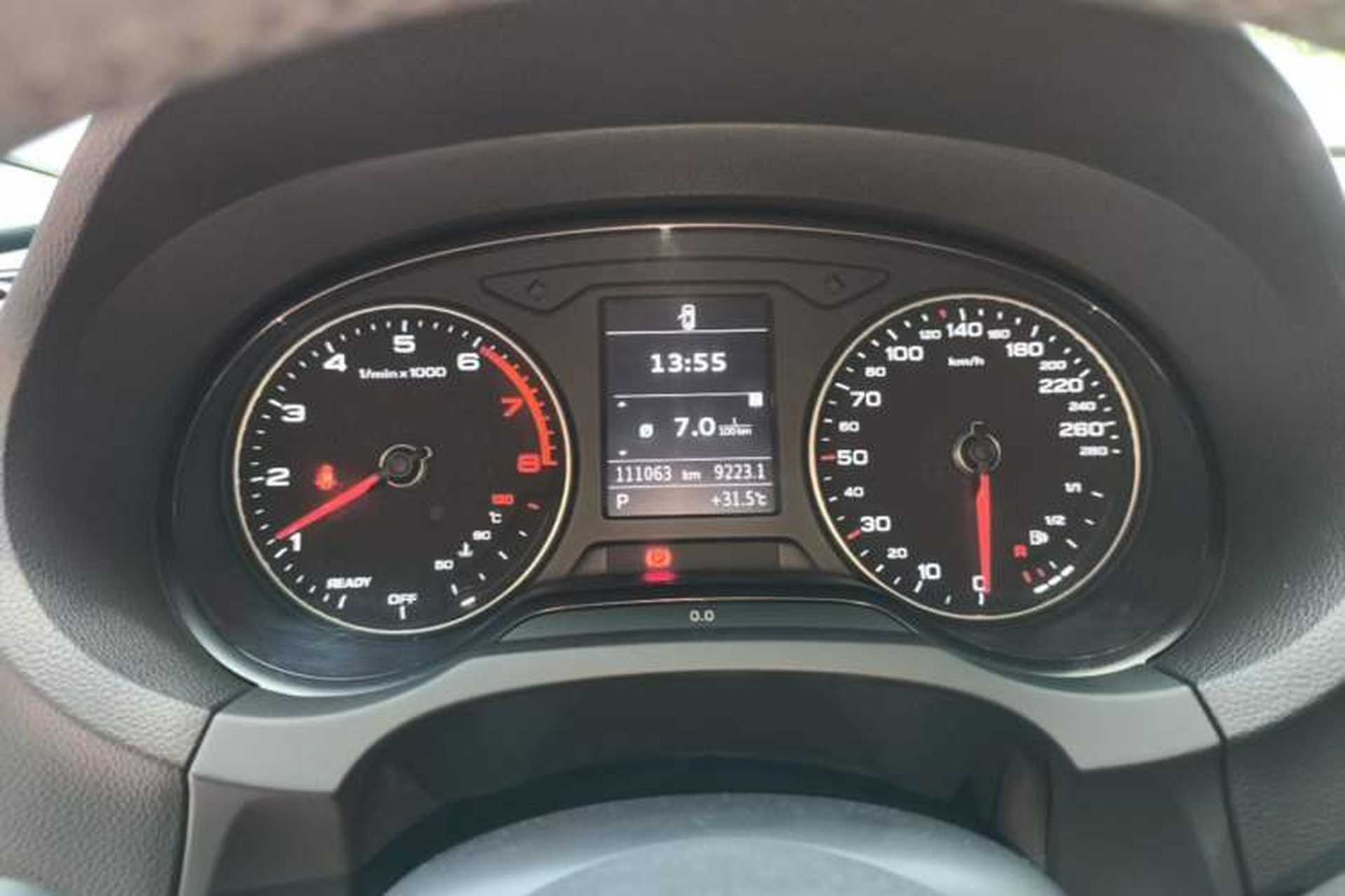 Used Audi A3 2017 Limousine 35 TFSI Fashion Model Instrument Cluster