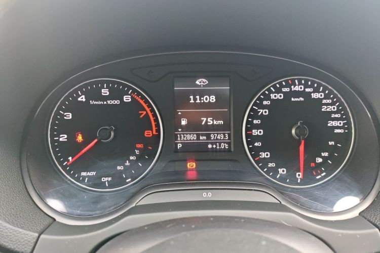 Used Audi A3 2017 Limousine 35 TFSI Style Edition Instrument Cluster