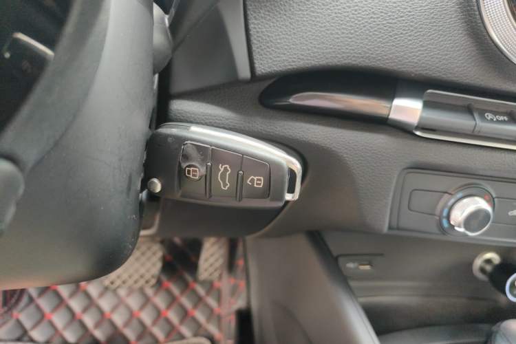 Used Audi A3 2017 Limousine 35 TFSI Fashion Model Interior 1