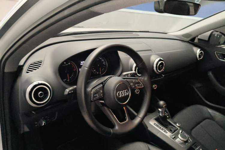 Used Audi A3 2017 Sportback 35 TFSI Fashion Model Interior 1