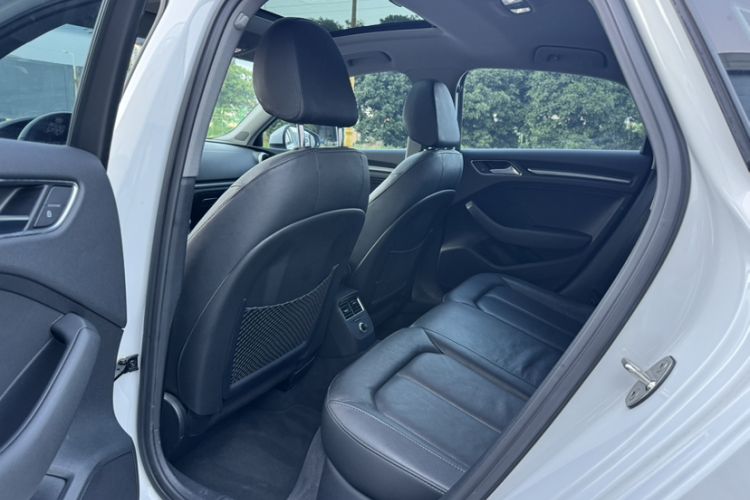 Used Audi A3 2017 Limousine 40 TFSI Style Edition Interior 2