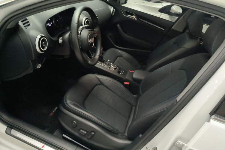 Used Audi A3 2017 Sportback 35 TFSI Fashion Model Interior 2