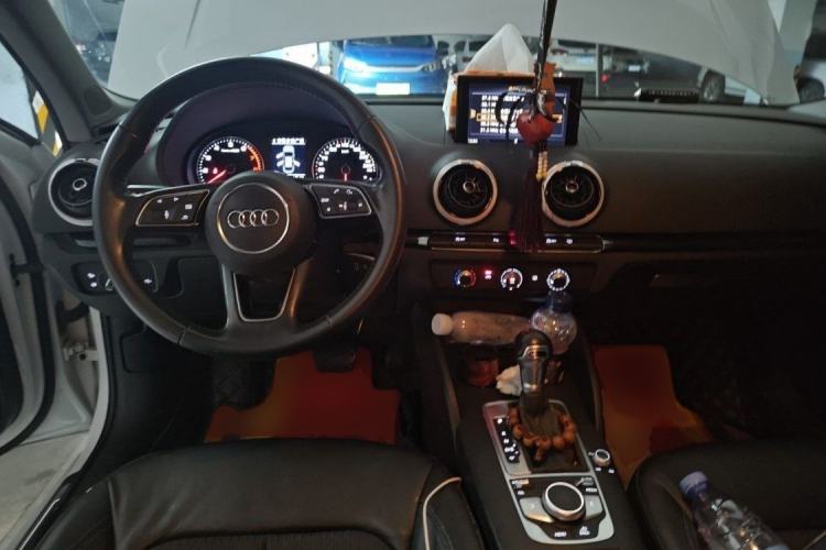 Used Audi A3 2017 Limousine 35 TFSI Fashion Model Interior 3