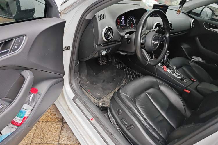 Used Audi A3 2017 Sportback 35 TFSI Fashion Model Interior 3