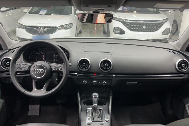 Used Audi A3 2017 Limousine 35 TFSI Fashion Model Interior 4