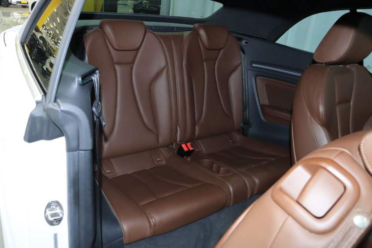 Used Audi A3 2017 Cabriolet 40 TFSI Interior 4