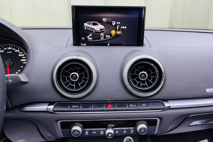 Used Audi A3 2017 Cabriolet 40 TFSI Interior 5