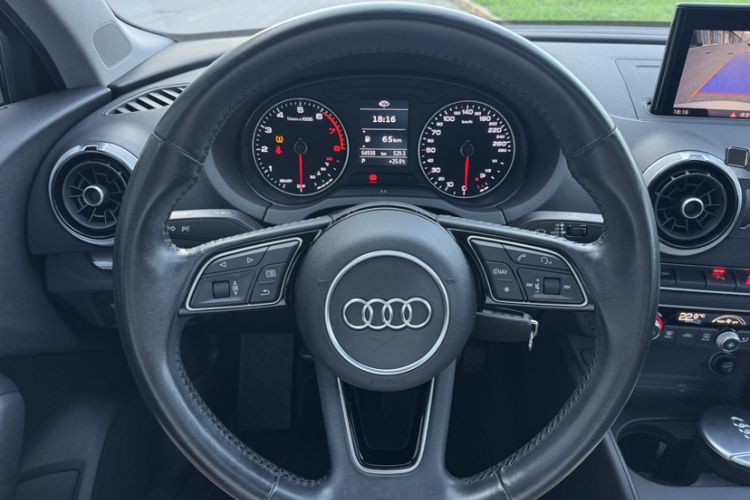 Used Audi A3 2017 Limousine 40 TFSI Style Edition Interior 6