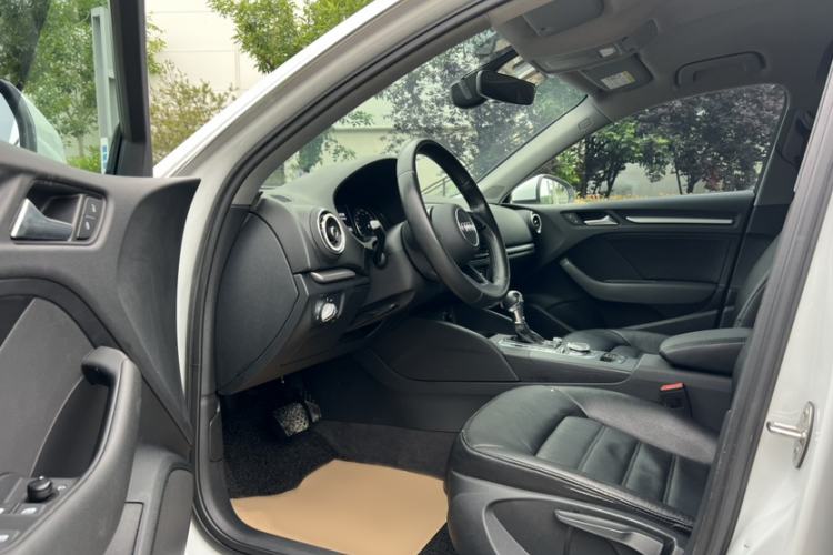 Used Audi A3 2017 Sportback 35 TFSI Ambition Edition Interior 7