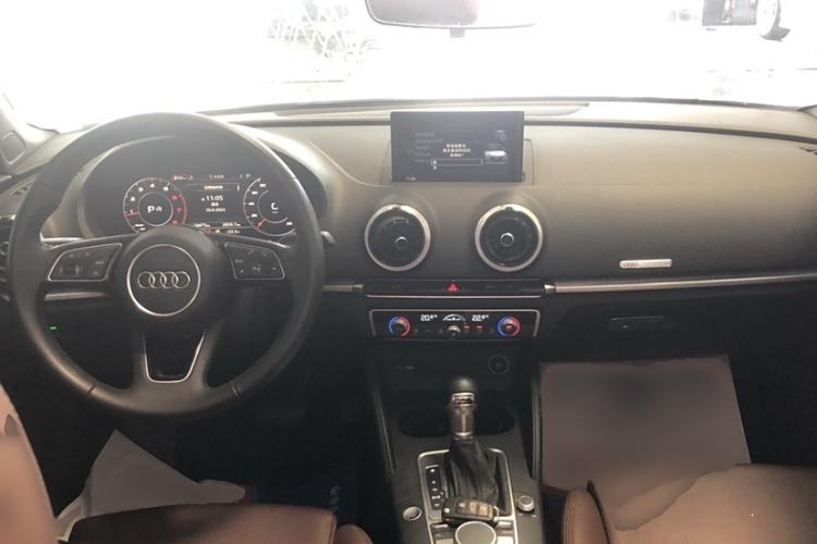 Used Audi A3 2017 Cabriolet 40 TFSI Interior 7