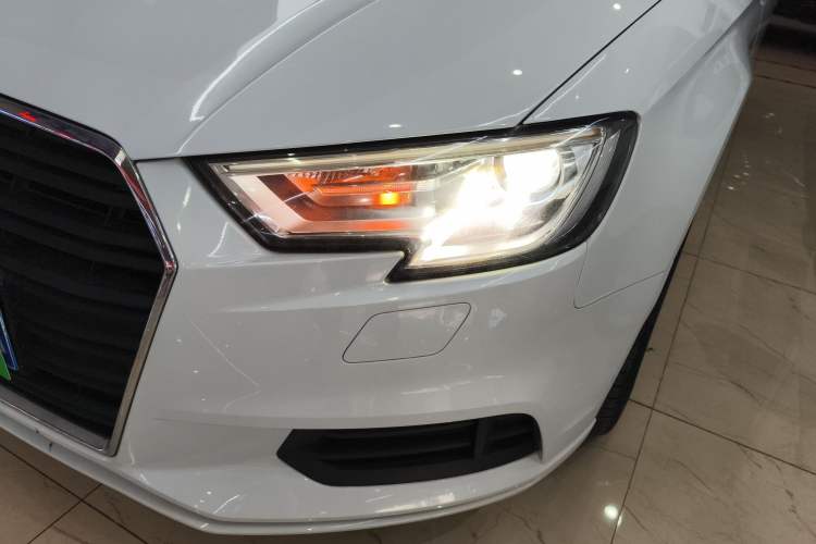 Used Audi A3 2017 Limousine 35 TFSI Ambition Edition Left Front Headlight