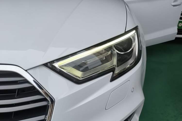 Used Audi A3 2017 Limousine 35 TFSI Fashion Model Left Front Headlight