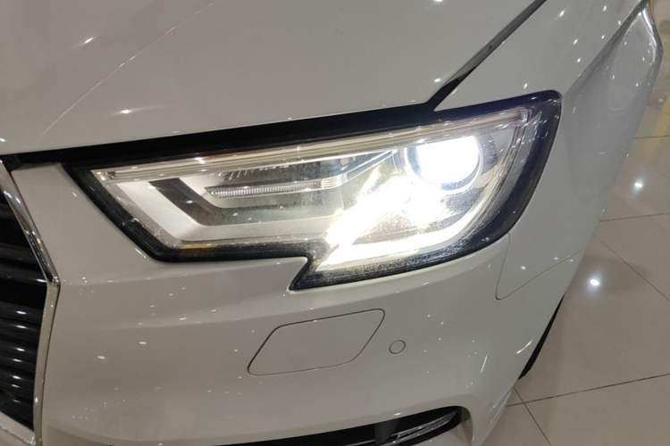 Used Audi A3 2017 Limousine 35 TFSI Fashion Model Left Front Headlight