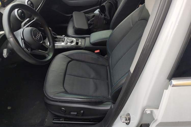 Used Audi A3 2017 Limousine 35 TFSI Ambition Edition Left Front Seat