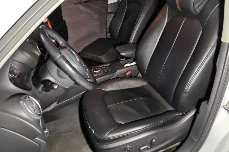 Used Audi A3 2017 Limousine 35 TFSI Fashion Model Left Front Seat