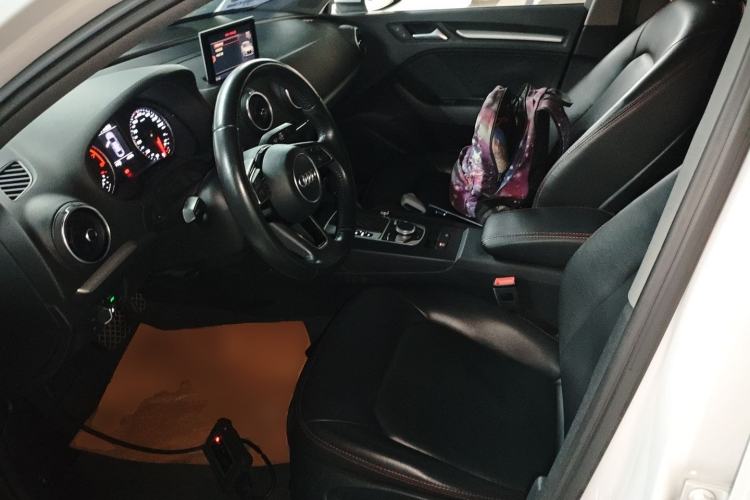 Used Audi A3 2017 Limousine 35 TFSI Ambition Edition Left Front Seat