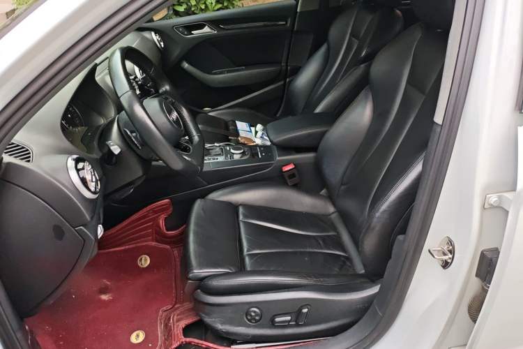 Used Audi A3 2017 Limousine 35 TFSI Sport Edition Left Front Seat