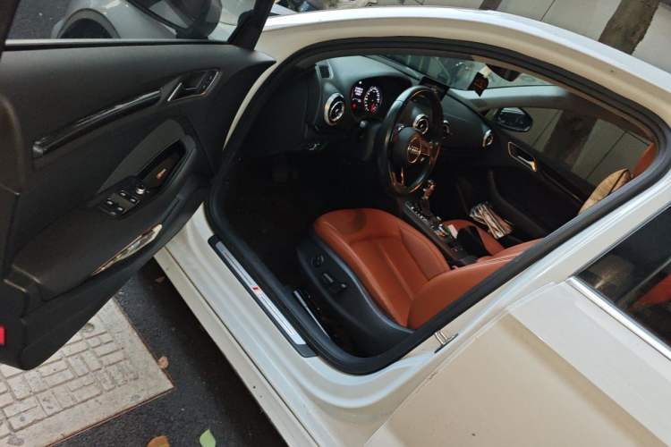 Used Audi A3 2017 Limousine 35 TFSI Fashion Model Left Front Seat