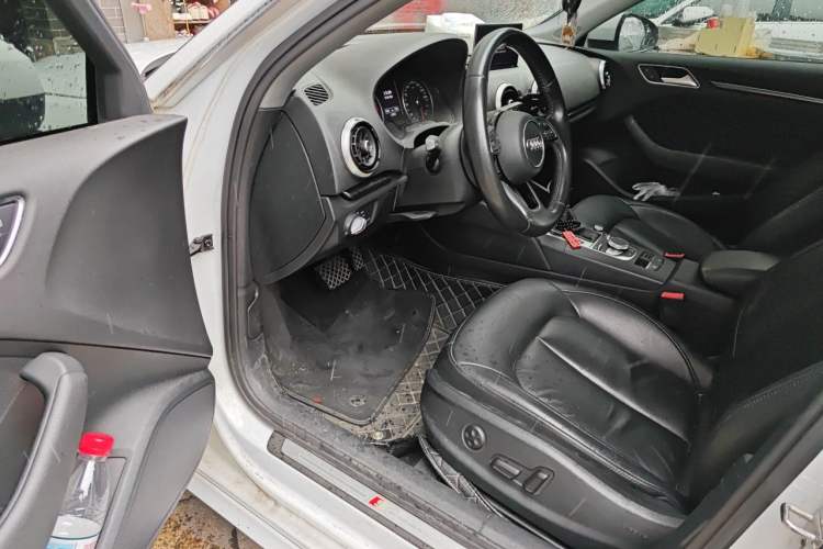 Used Audi A3 2017 Sportback 35 TFSI Fashion Model Left Front Seat
